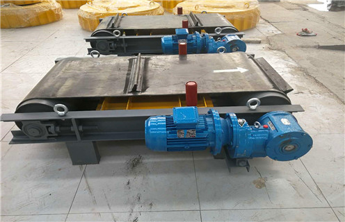 帶式永磁自卸式除鐵器，帶式永磁自卸式除鐵器知識參數(shù)_內(nèi)部磁塊安裝方法_帶式永磁自卸式除鐵器型號價格