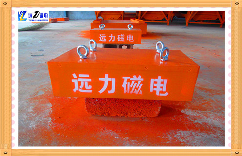 懸掛式永磁除鐵器，新疆懸掛式永磁除鐵器rvyd_內(nèi)部磁塊安裝方法_新疆懸掛式永磁除鐵器rvyd定制供應(yīng)型號(hào)價(jià)格